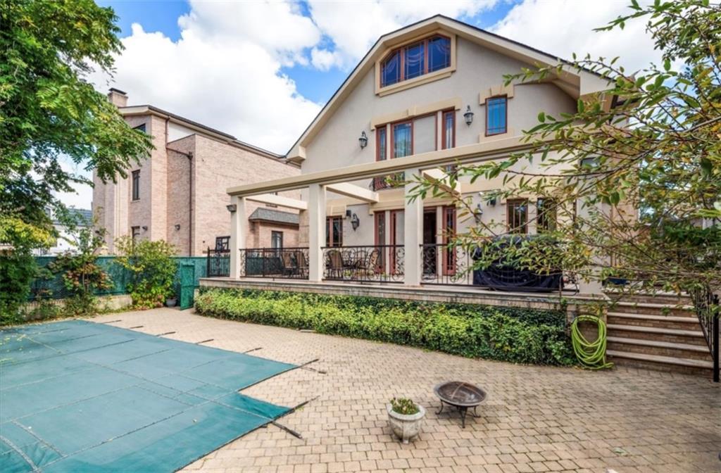 42 Beaumont Street Manhattan Beach Brooklyn NY 11235