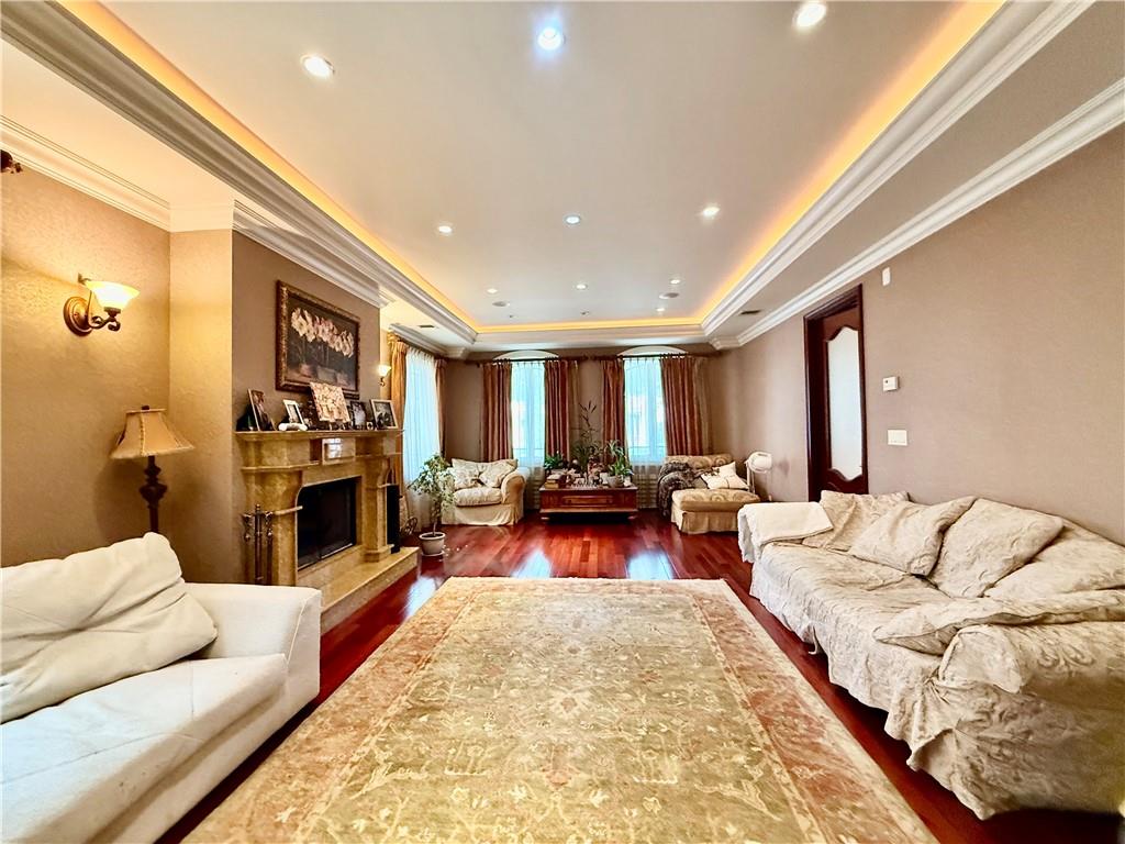 42 Beaumont Street Manhattan Beach Brooklyn NY 11235