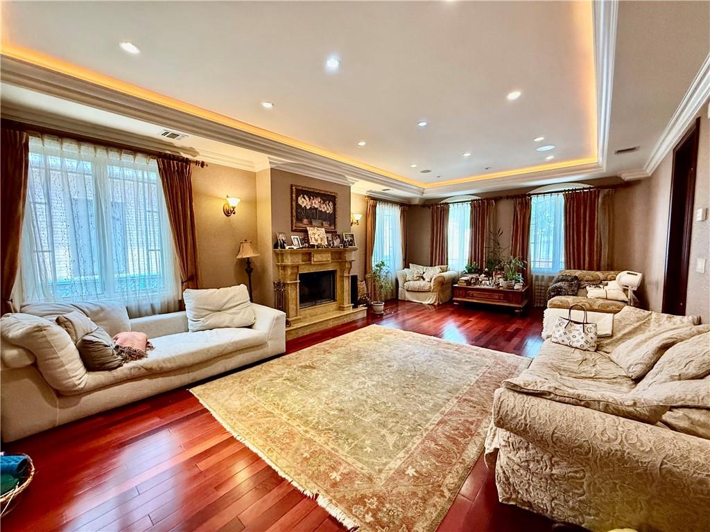 42 Beaumont Street Manhattan Beach Brooklyn NY 11235