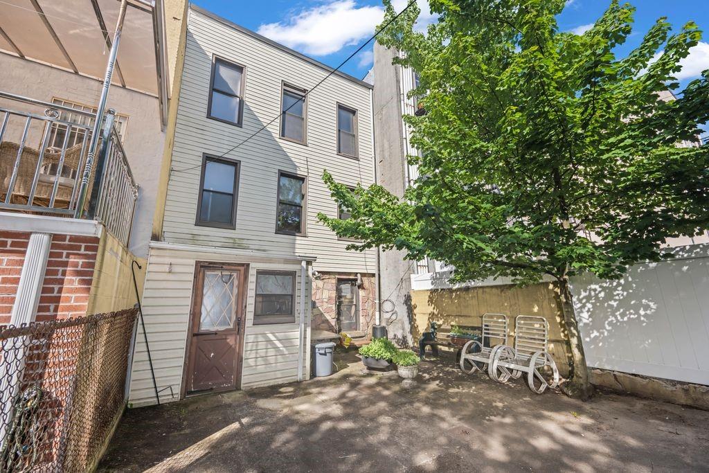 527 57th Street Sunset Park Brooklyn NY 11220