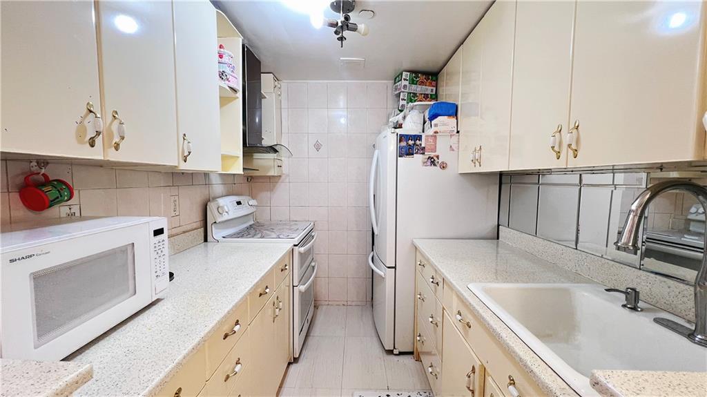 339 Avenue P Gravesend Brooklyn NY 11204