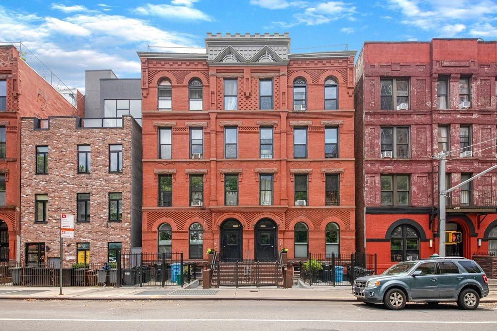 360 Lafayette Avenue Clinton Hill Brooklyn NY 11238