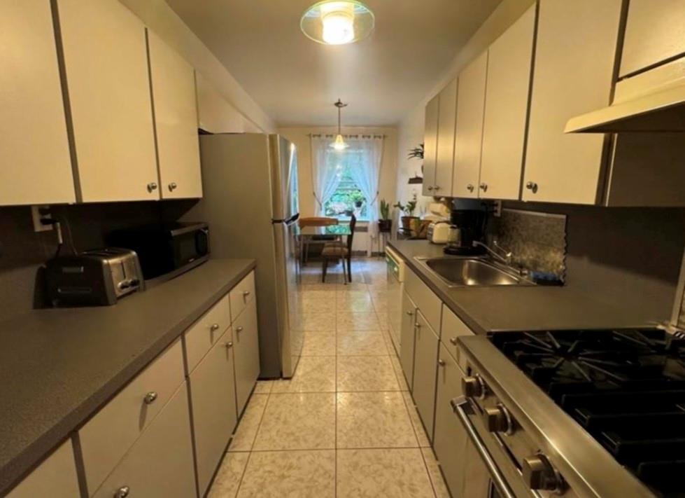 100 Avenue P Avenue Bensonhurst Brooklyn NY 11204