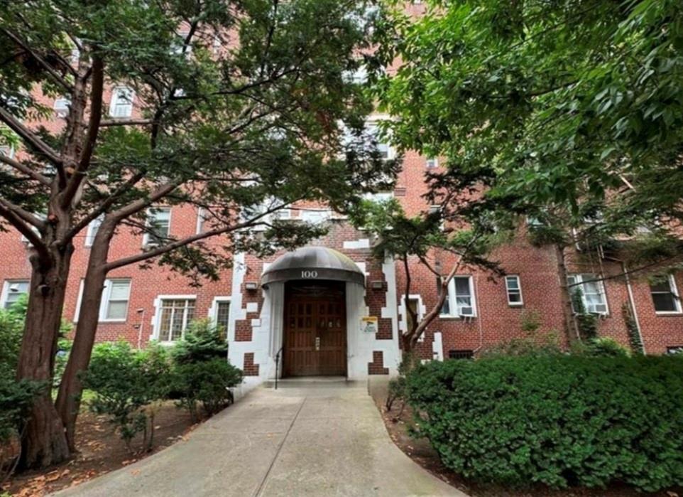 100 Avenue P Avenue Bensonhurst Brooklyn NY 11204