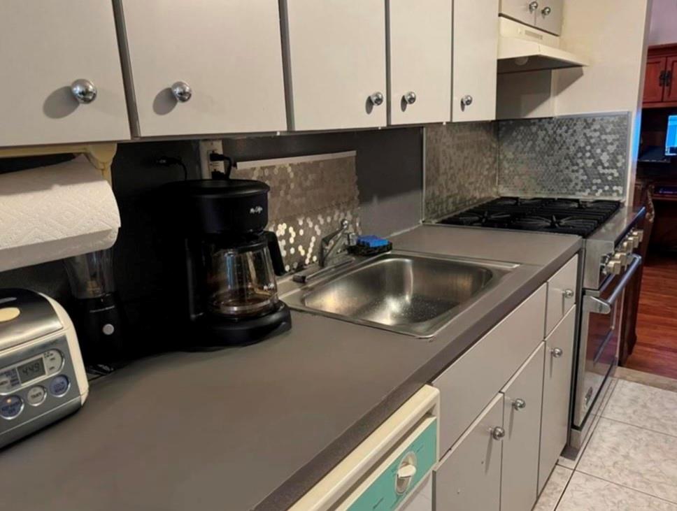 100 Avenue P Avenue Bensonhurst Brooklyn NY 11204