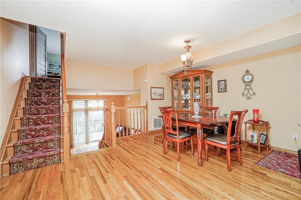 16 Fawn Lane Bay Terrace Staten Island NY 10306