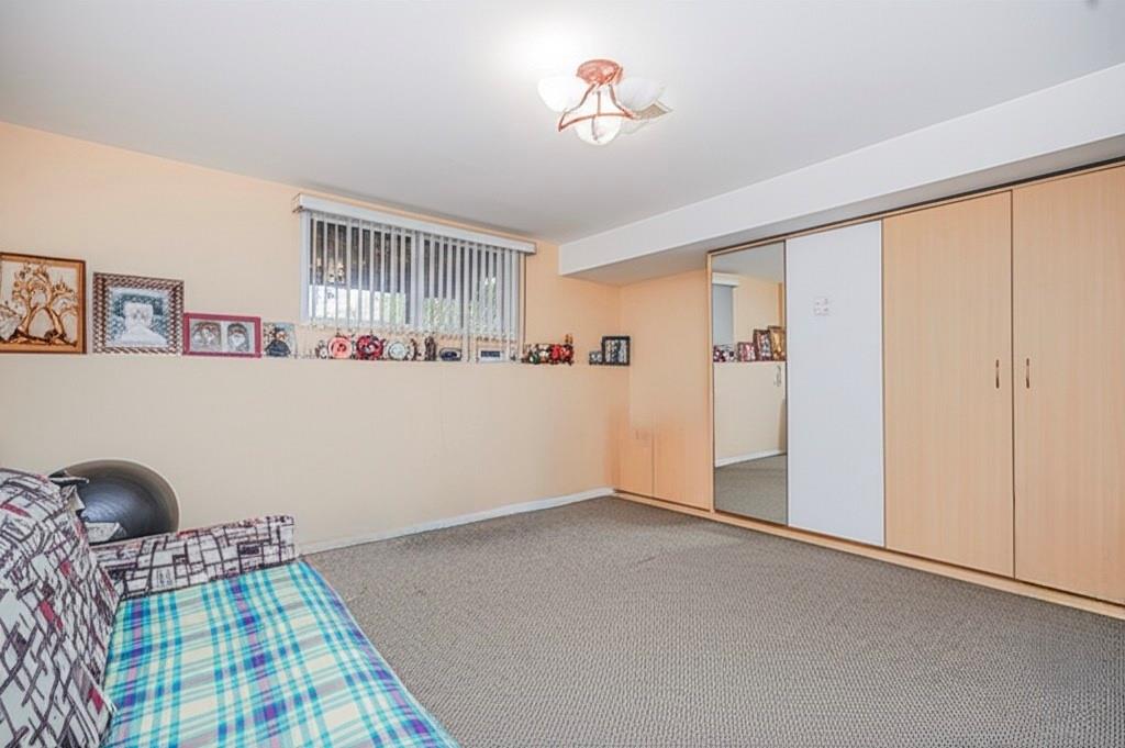 16 Fawn Lane Bay Terrace Staten Island NY 10306