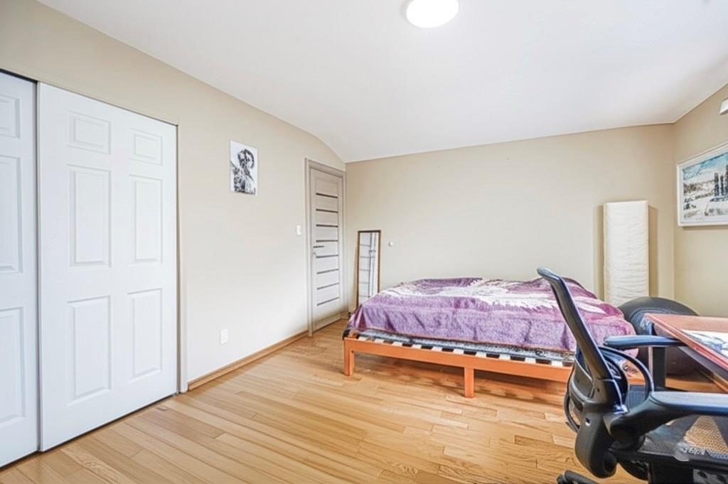 16 Fawn Lane Bay Terrace Staten Island NY 10306