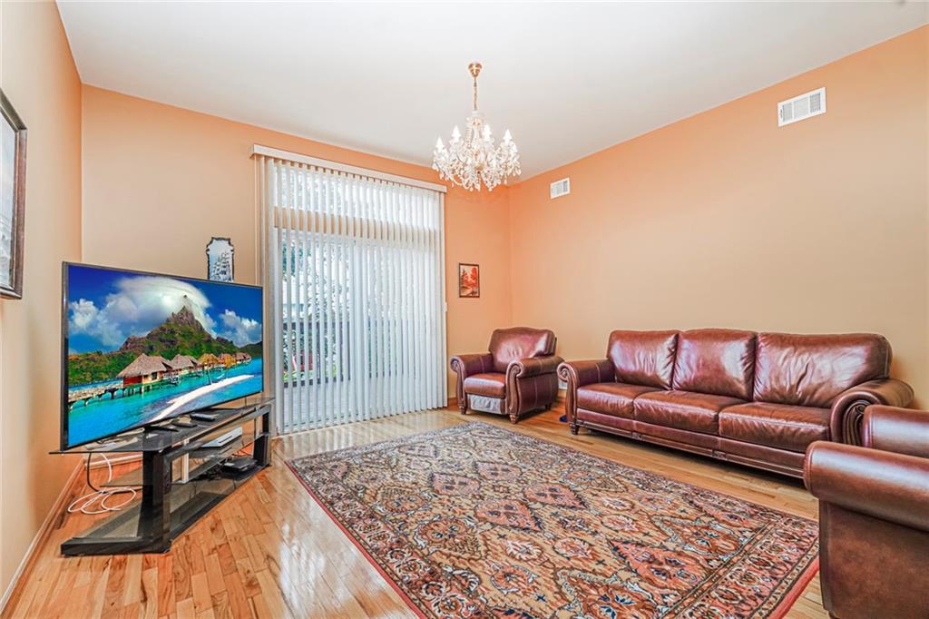 16 Fawn Lane Bay Terrace Staten Island NY 10306