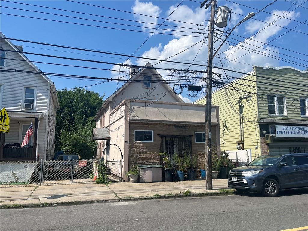 699 Henderson Avenue West Brighton Staten Island NY 10310