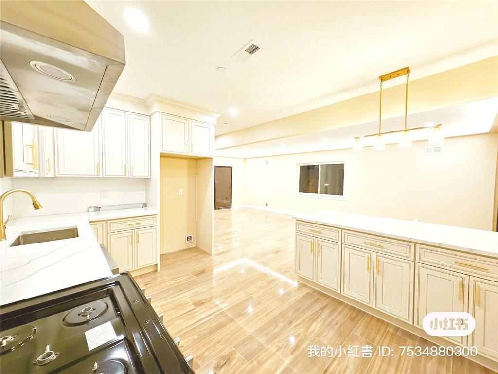 806 Van Duzer Street Clifton Staten Island NY 10304
