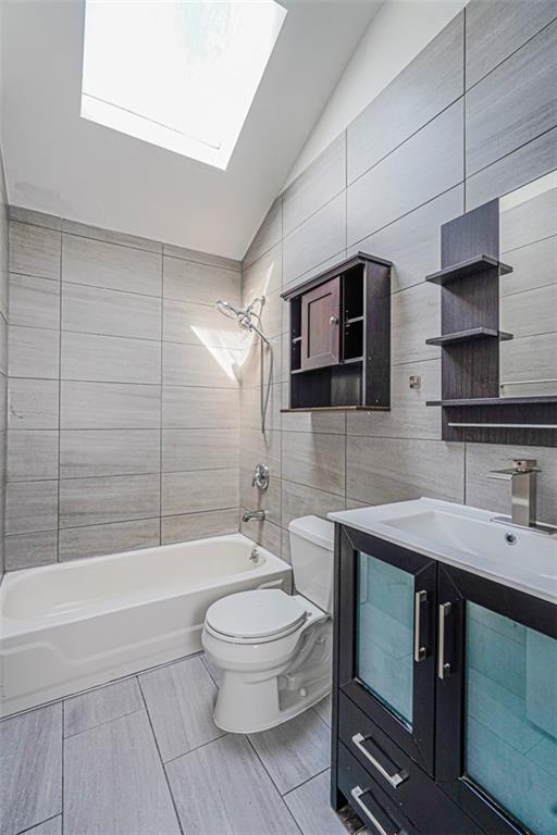499 Medina Street Oakwood Staten Island NY 10306