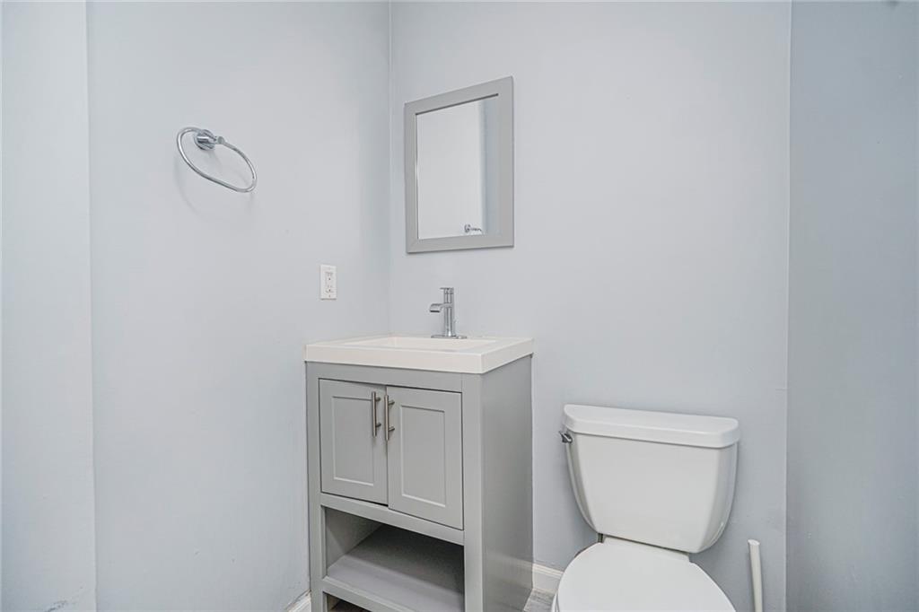 499 Medina Street Oakwood Staten Island NY 10306