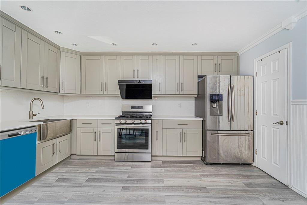 499 Medina Street Oakwood Staten Island NY 10306