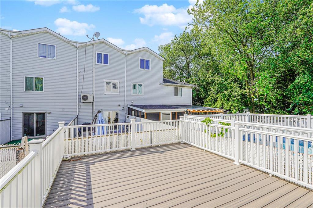 499 Medina Street Oakwood Staten Island NY 10306