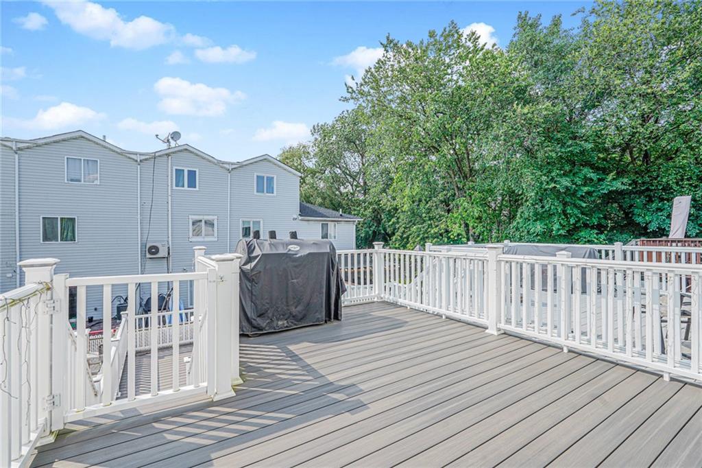 499 Medina Street Oakwood Staten Island NY 10306