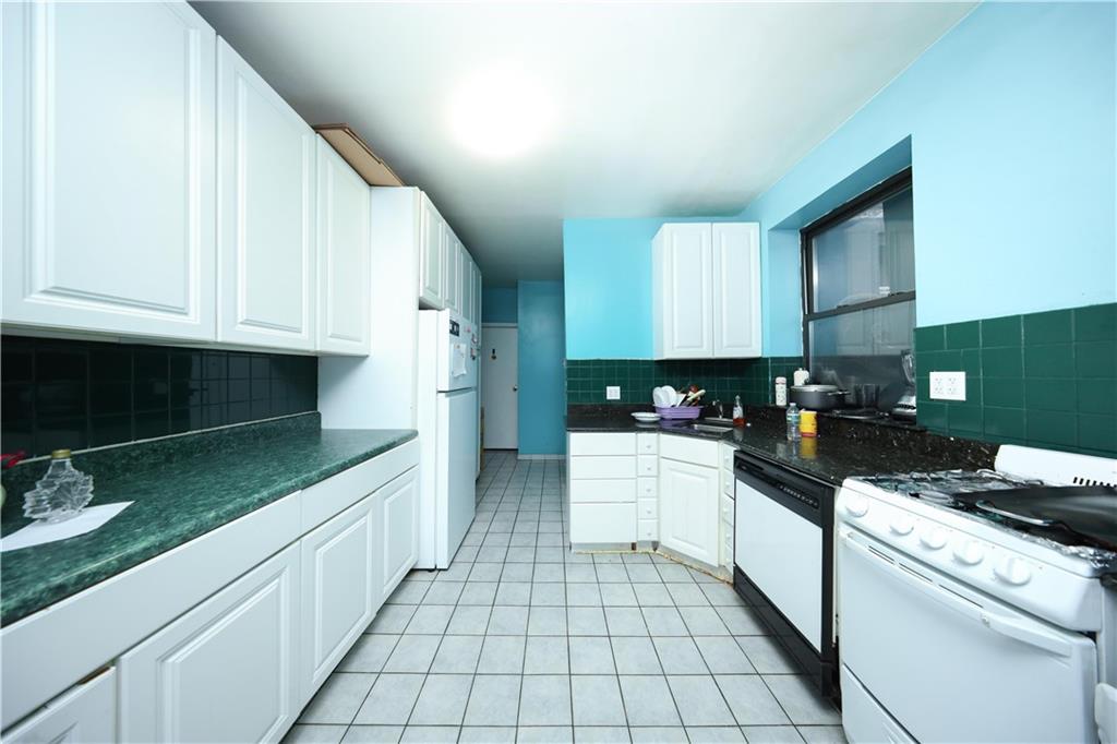 5222 4th Avenue Sunset Park Brooklyn NY 11220