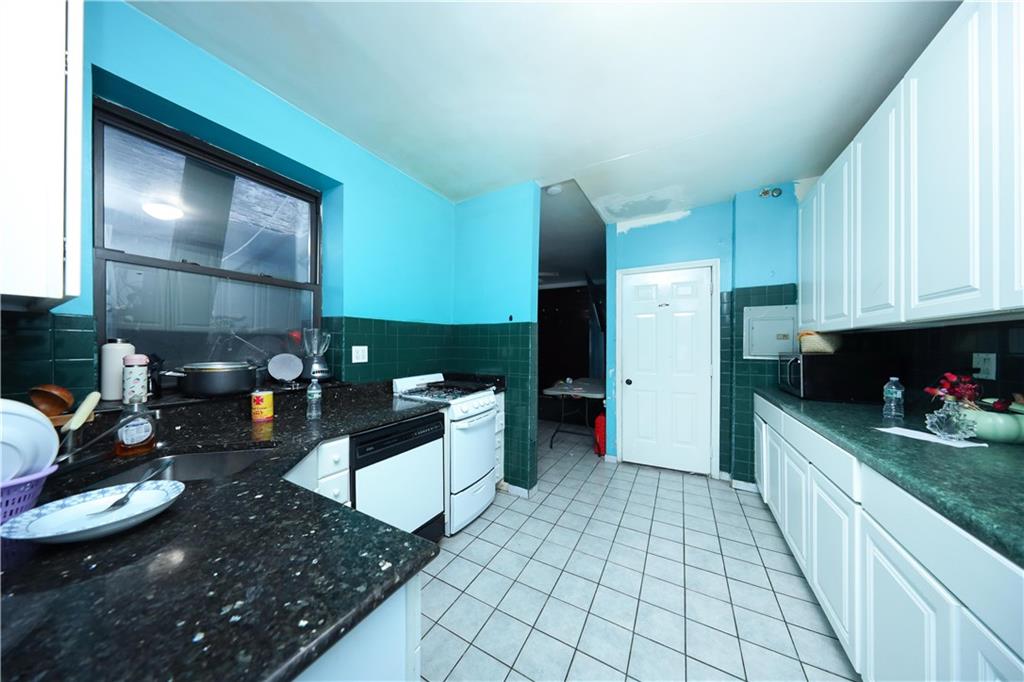 5222 4th Avenue Sunset Park Brooklyn NY 11220