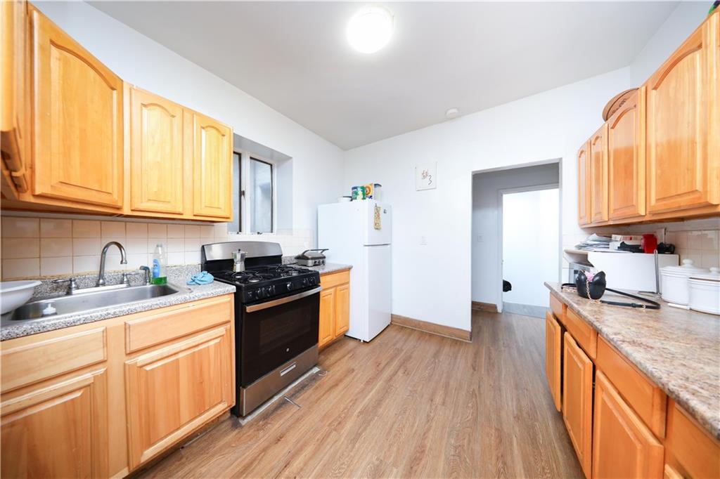 5222 4th Avenue Sunset Park Brooklyn NY 11220