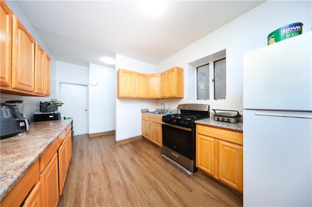 5222 4th Avenue Sunset Park Brooklyn NY 11220