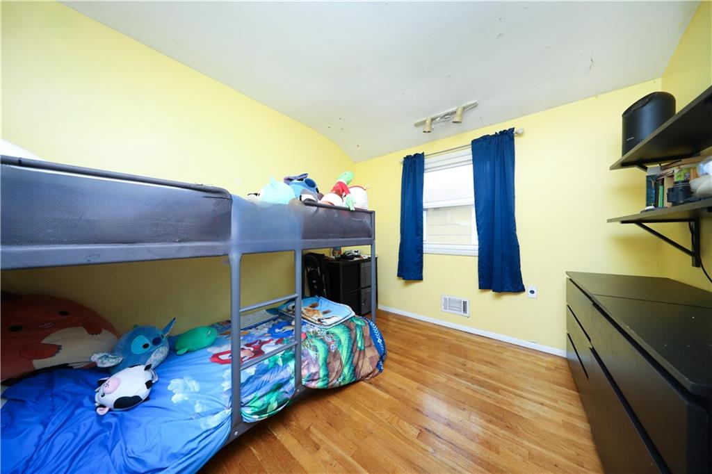 394 Stobe Avenue Midland Beach Staten Island NY 10306