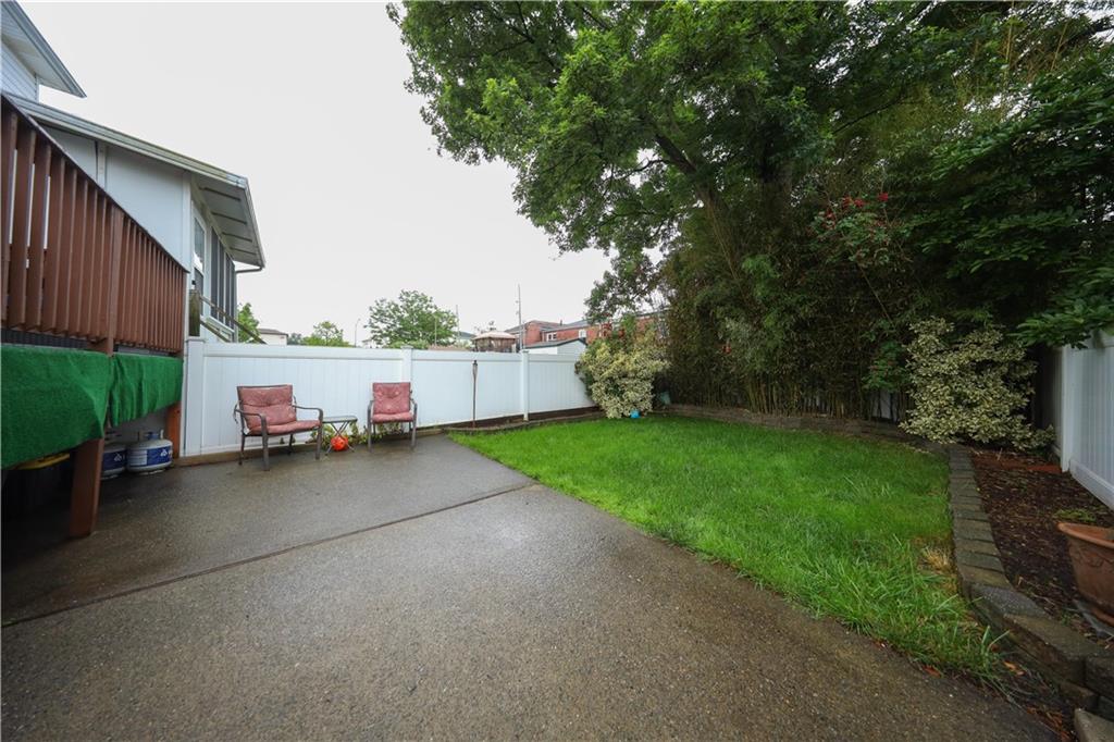 394 Stobe Avenue Midland Beach Staten Island NY 10306