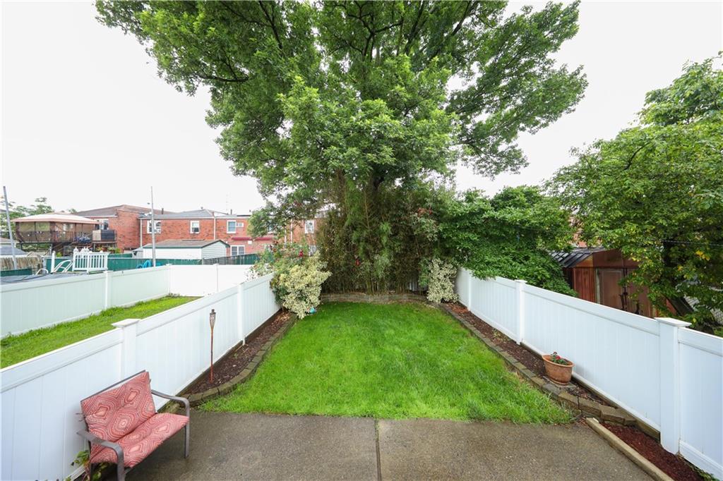 394 Stobe Avenue Midland Beach Staten Island NY 10306