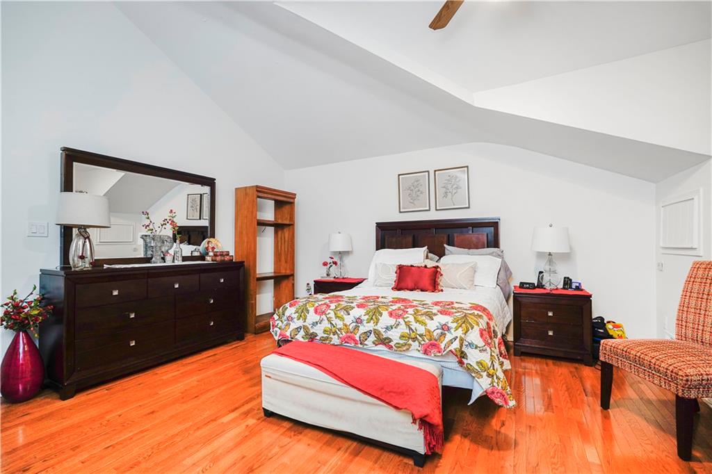 100 Robin Court Woodrow Staten Island NY 10309