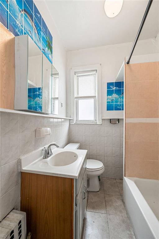 32 Bay 34th Street Bath Beach Brooklyn NY 11214