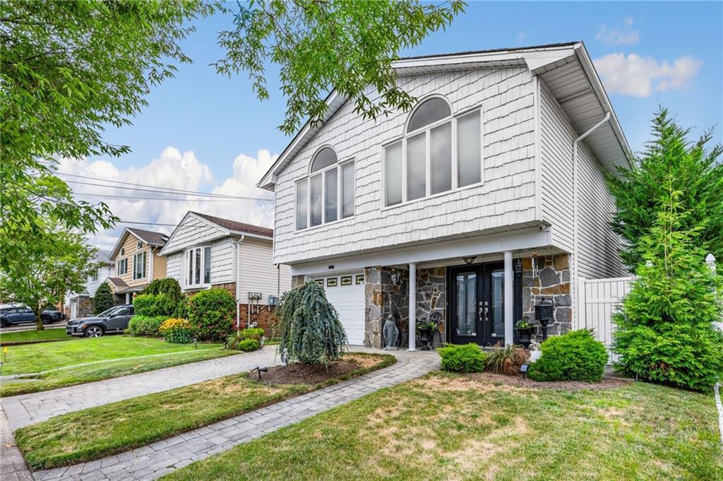15 Berglund Avenue Bulls Head Staten Island NY 10314
