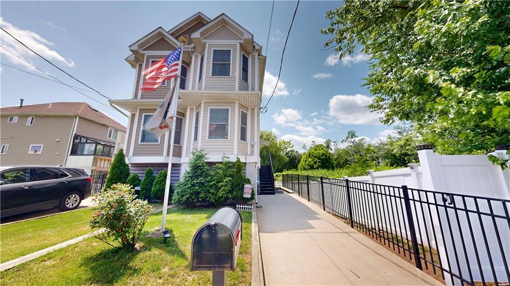 602 Seaview Avenue Midland Beach Staten Island NY 10305