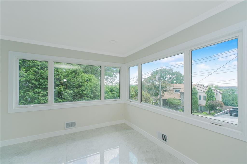 113 Longview Road Grymes Hill Staten Island NY 10304
