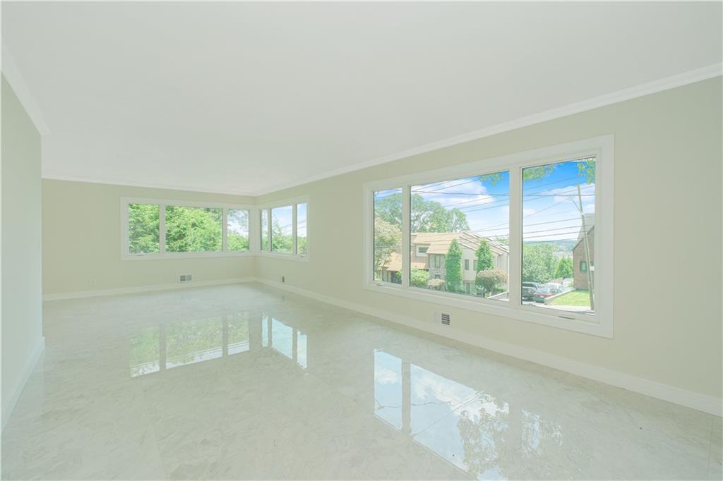 113 Longview Road Grymes Hill Staten Island NY 10304