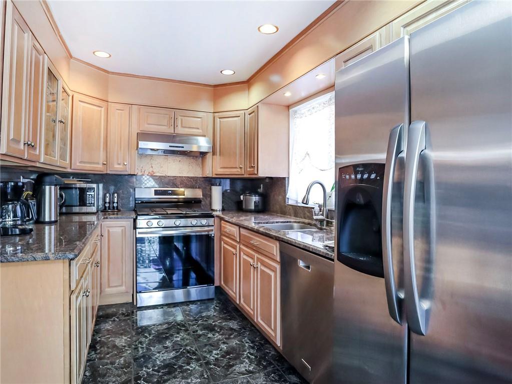45 Fairlawn Loop Bay Terrace Staten Island NY 10308