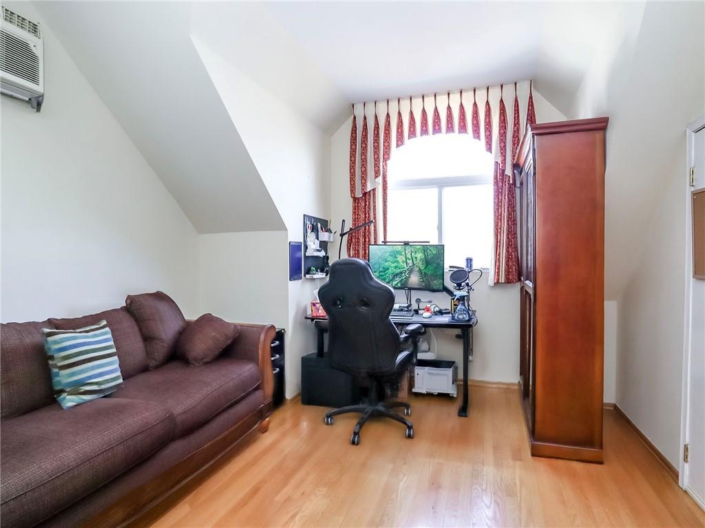 45 Fairlawn Loop Bay Terrace Staten Island NY 10308
