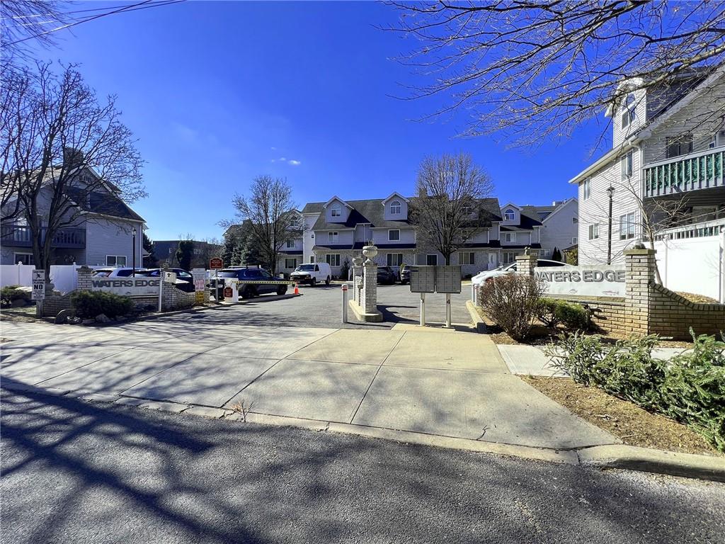 45 Fairlawn Loop Bay Terrace Staten Island NY 10308