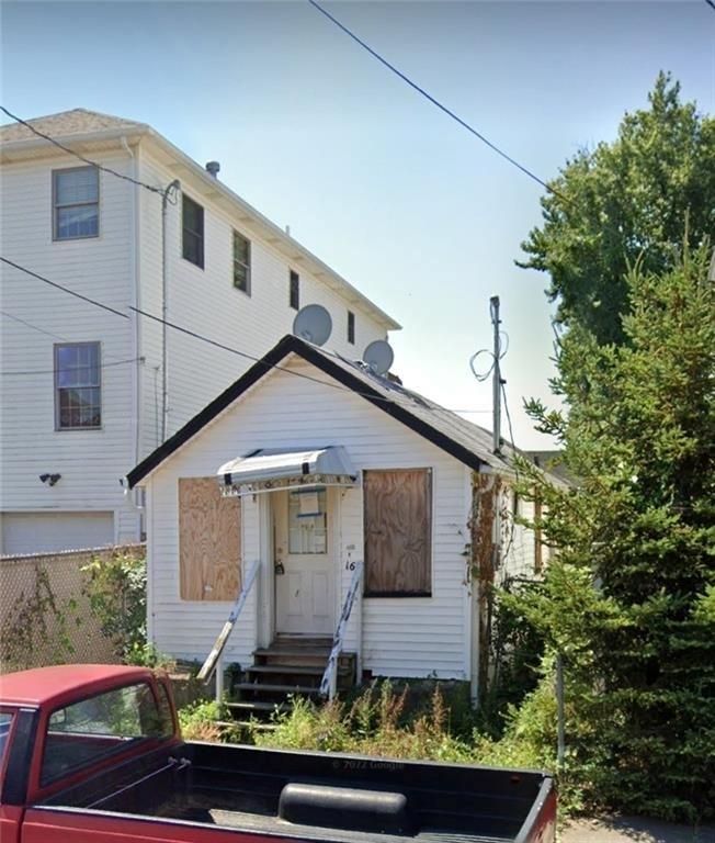 16 Mapleton Avenue Midland Beach Staten Island NY 10306