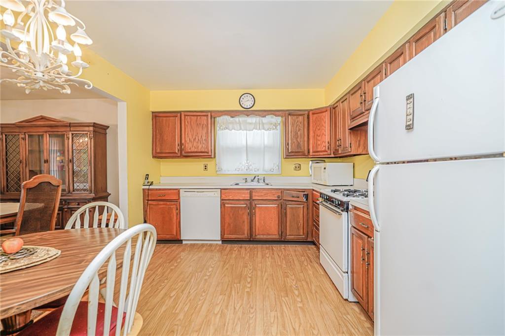 184 Barclay Avenue Annadale Staten Island NY 10312