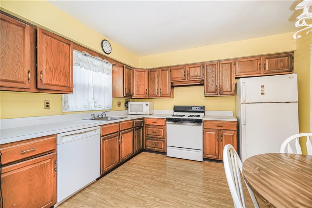 184 Barclay Avenue Annadale Staten Island NY 10312