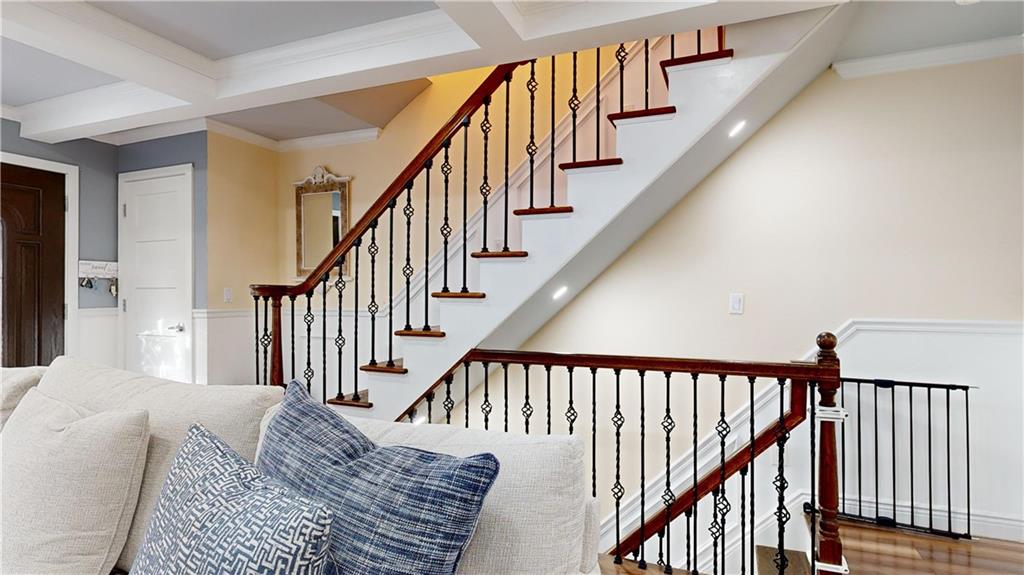 39 Hemlock Court Rossville Staten Island NY 10309