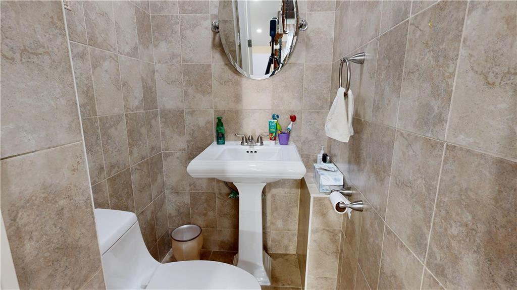39 Hemlock Court Rossville Staten Island NY 10309