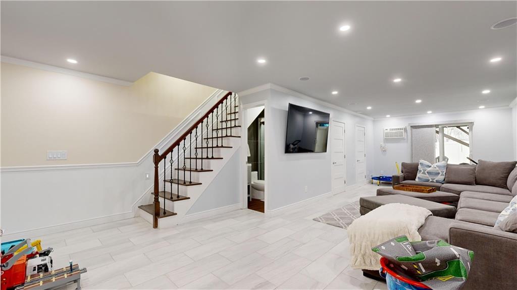 39 Hemlock Court Rossville Staten Island NY 10309
