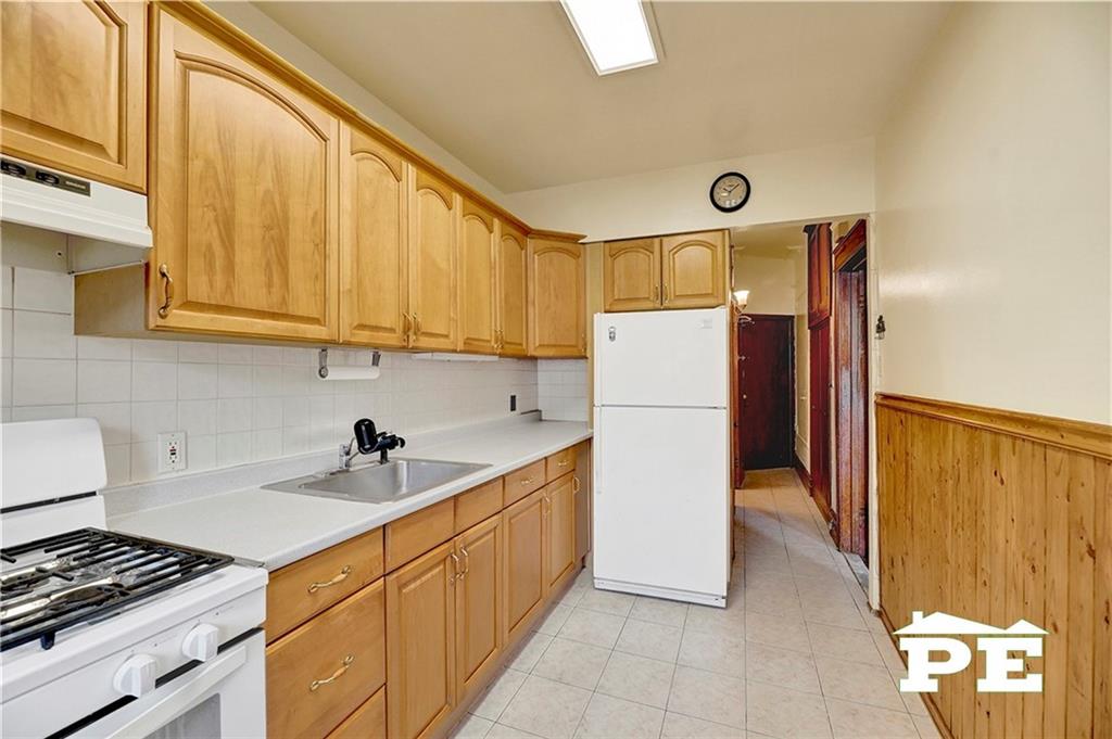 932 52nd Street Sunset Park Brooklyn NY 11219