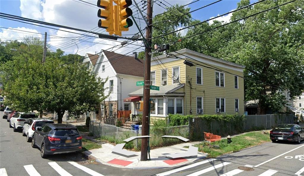 27 Osgood Avenue Staten Island NY 10304