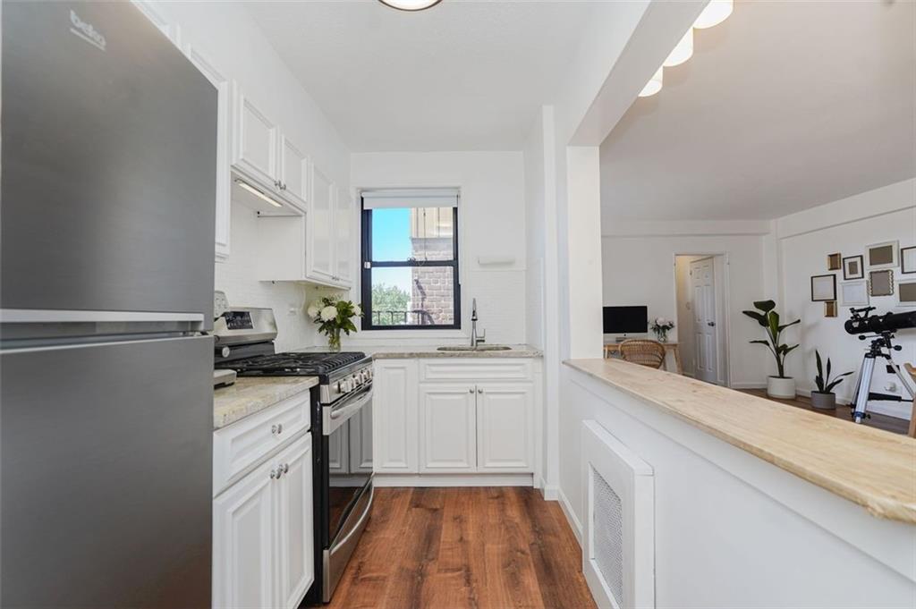 2821 Kings Highway Midwood Brooklyn NY 11229