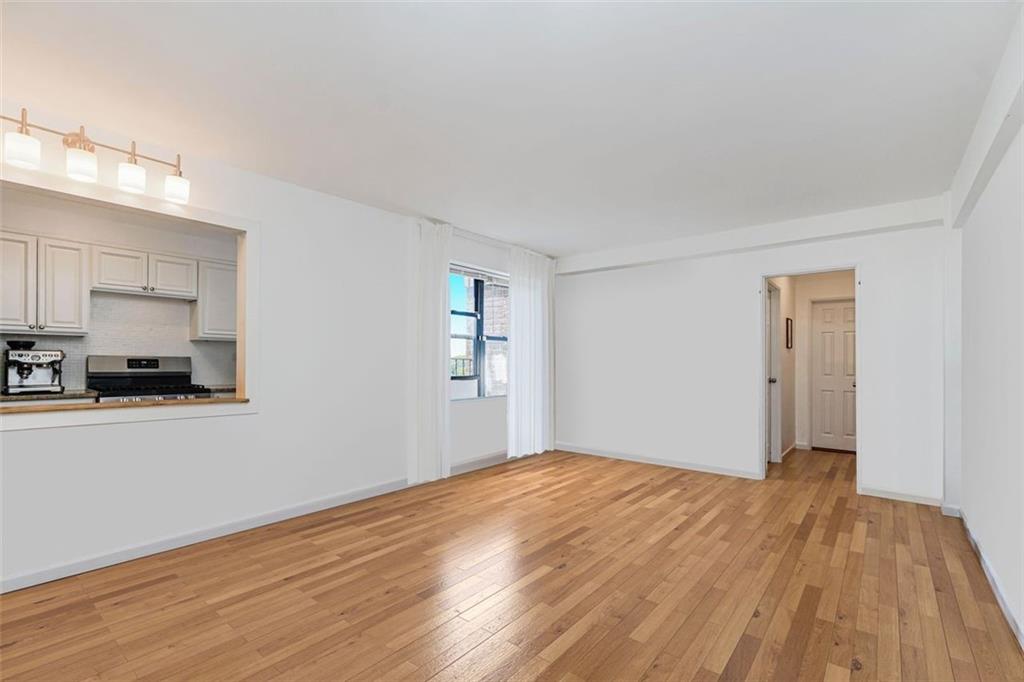 2821 Kings Highway Midwood Brooklyn NY 11229