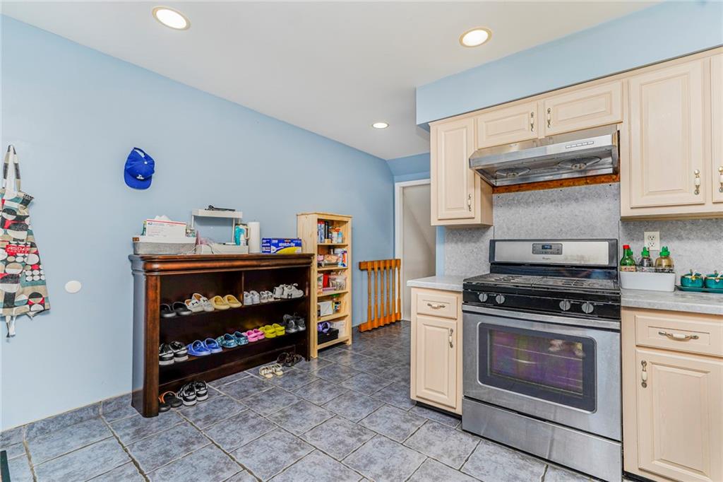 16 Cheryl Avenue Arden Heights Staten Island NY 10312