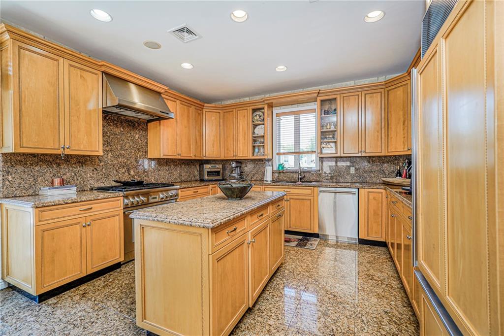 7208 Avenue V Bergen Beach Brooklyn NY 11234