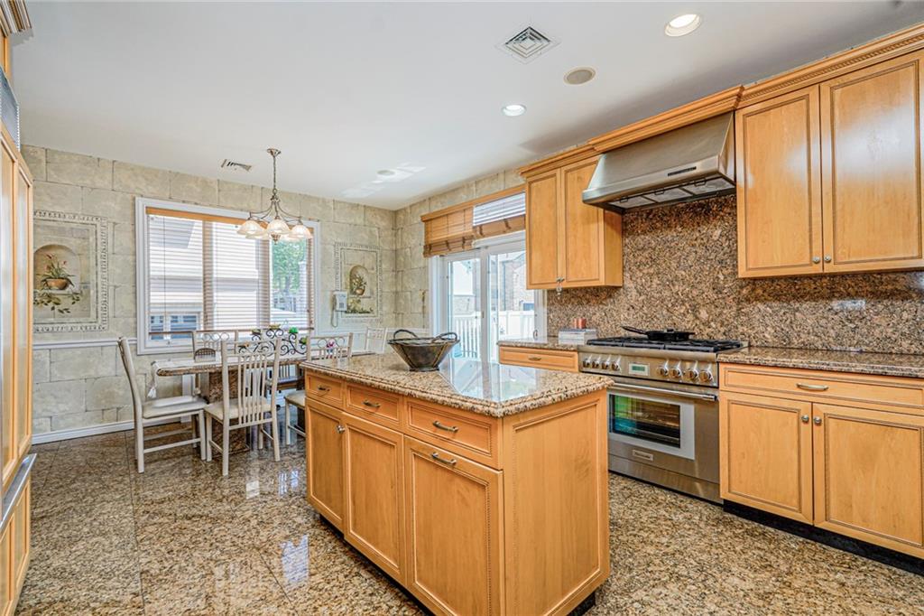 7208 Avenue V Bergen Beach Brooklyn NY 11234