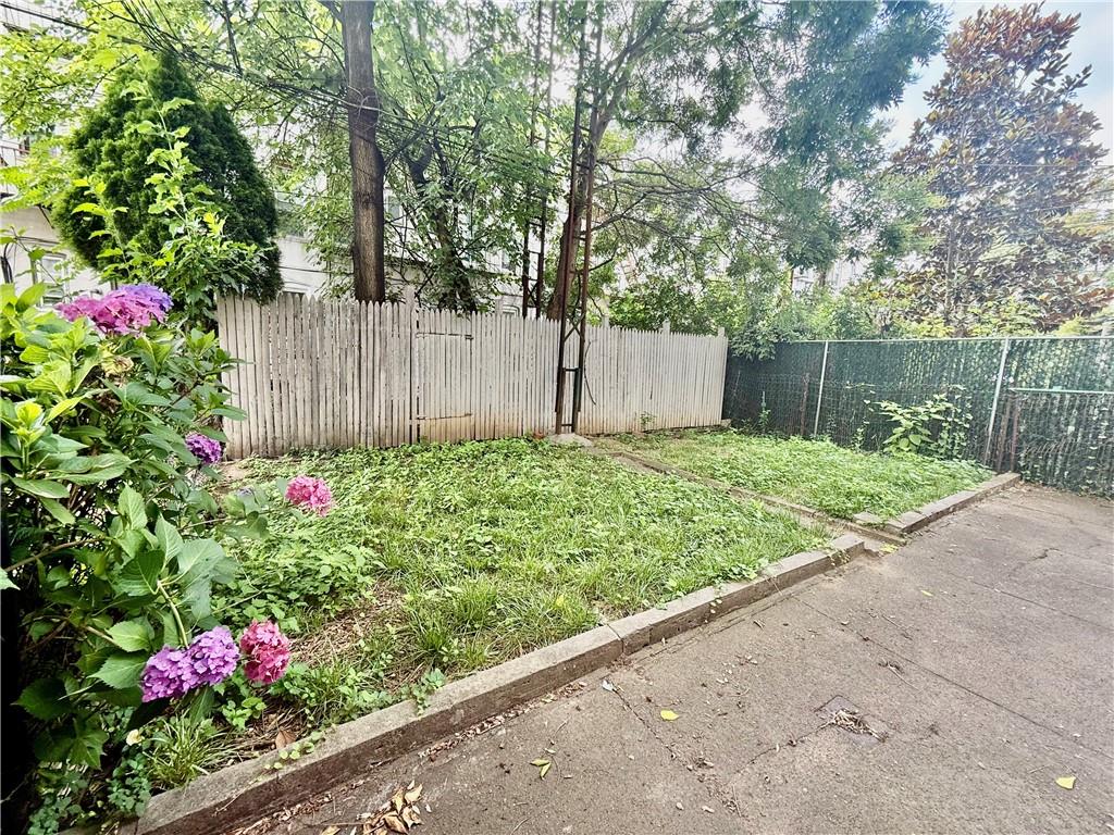 1822 Putnam Avenue Ridgewood Ridgewood NY 11385